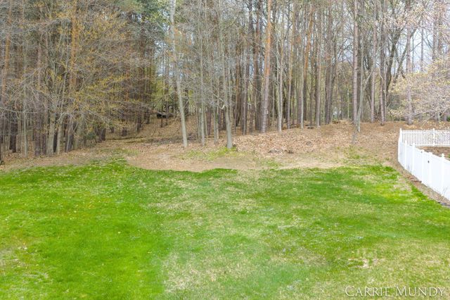 4627 Forest Lane, Laketown Twp, MI 49423