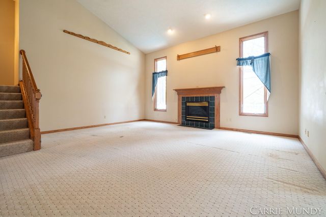 4627 Forest Lane, Laketown Twp, MI 49423