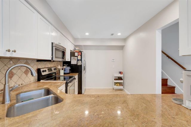 7196 HARBOR HEIGHTS CIRCLE, Orlando, FL 32835