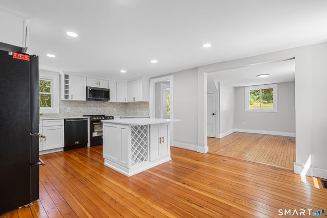 712 Main Street, Glastonbury, CT 06073