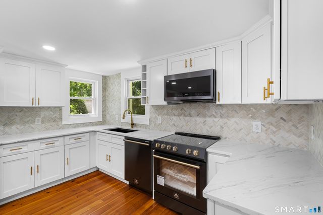 712 Main Street, Glastonbury, CT 06073