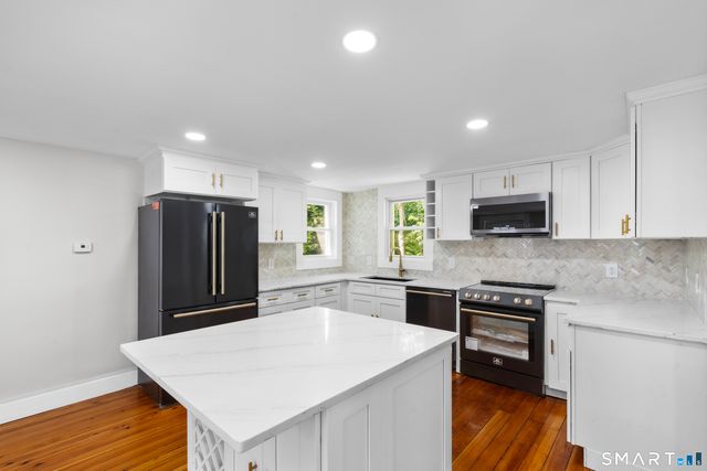 712 Main Street, Glastonbury, CT 06073