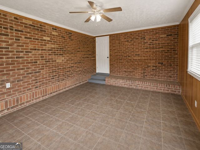 318 Leola Drive, Griffin, GA 30224