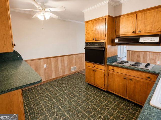 318 Leola Drive, Griffin, GA 30224