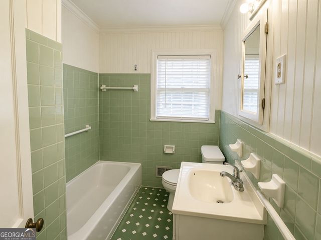 318 Leola Drive, Griffin, GA 30224