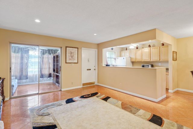 195 E High Point Ter E D, Delray Beach, FL 33445