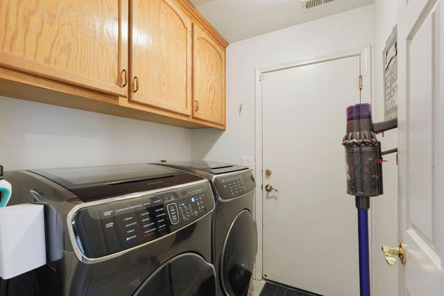 8596 W Samoha Ct, Thornton, CA 95686