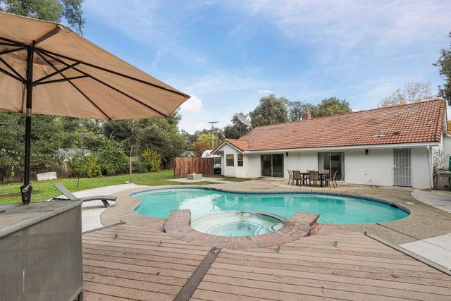 8596 W Samoha Ct, Thornton, CA 95686