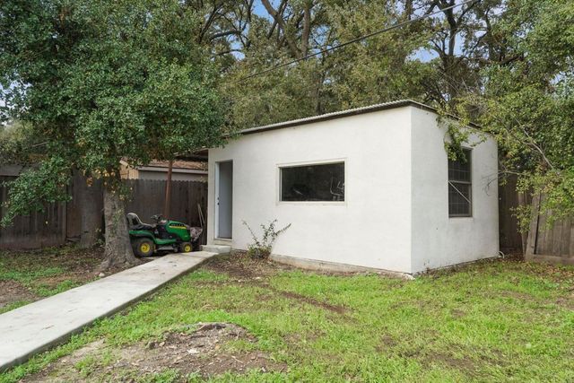 8596 W Samoha Ct, Thornton, CA 95686