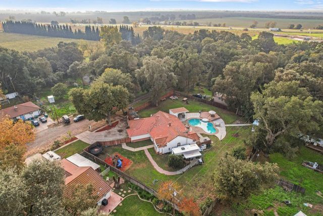 8596 W Samoha Ct, Thornton, CA 95686