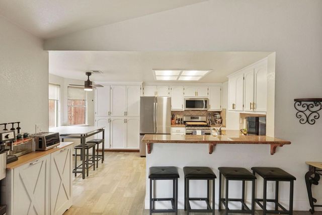 8596 W Samoha Ct, Thornton, CA 95686