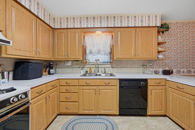 704 Abney Street, Whitesboro, TX 76273