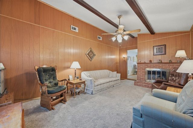 704 Abney Street, Whitesboro, TX 76273