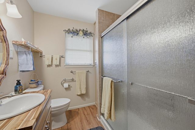 704 Abney Street, Whitesboro, TX 76273