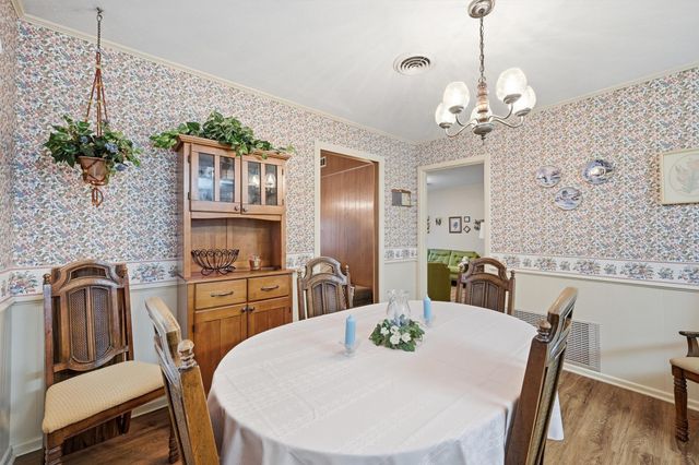 704 Abney Street, Whitesboro, TX 76273