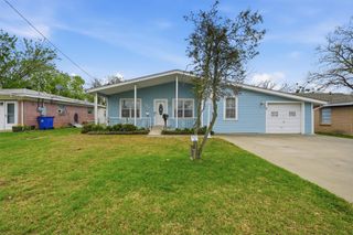 704 Abney Street, Whitesboro, TX 76273