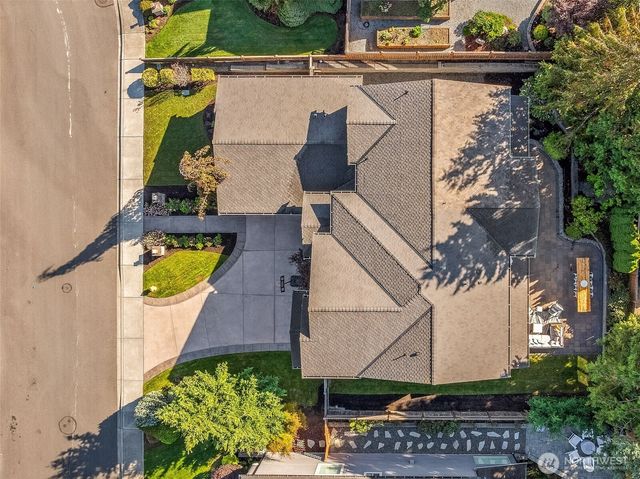 627 SW 185th Street, Normandy Park, WA 98166
