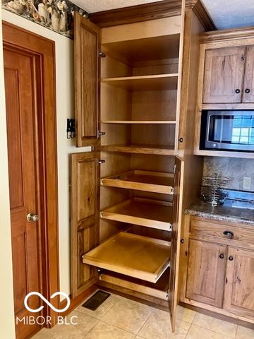 112 Northshore Boulevard, Anderson, IN 46011
