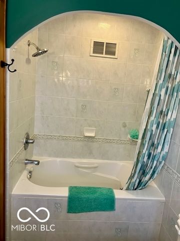 112 Northshore Boulevard, Anderson, IN 46011