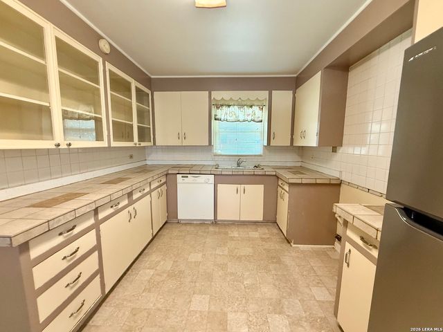 171 ROSEMONT DR, San Antonio, TX 78228