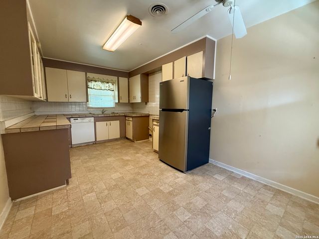 171 ROSEMONT DR, San Antonio, TX 78228