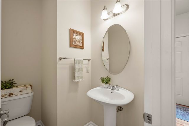 2076 Majestic Drive, North Strabane, PA 15317