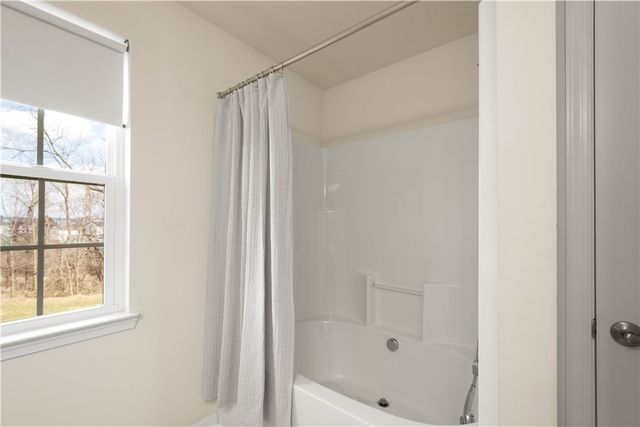 2076 Majestic Drive, North Strabane, PA 15317