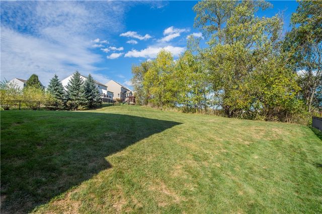 2076 Majestic Drive, North Strabane, PA 15317