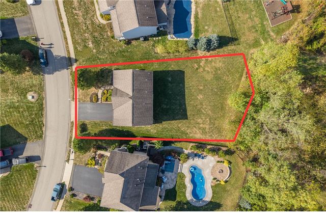 2076 Majestic Drive, North Strabane, PA 15317