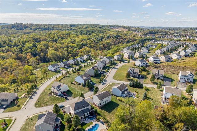 2076 Majestic Drive, North Strabane, PA 15317