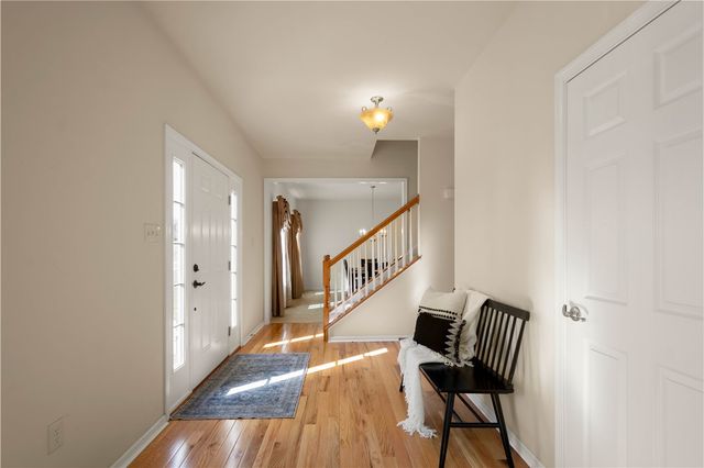 2076 Majestic Drive, North Strabane, PA 15317