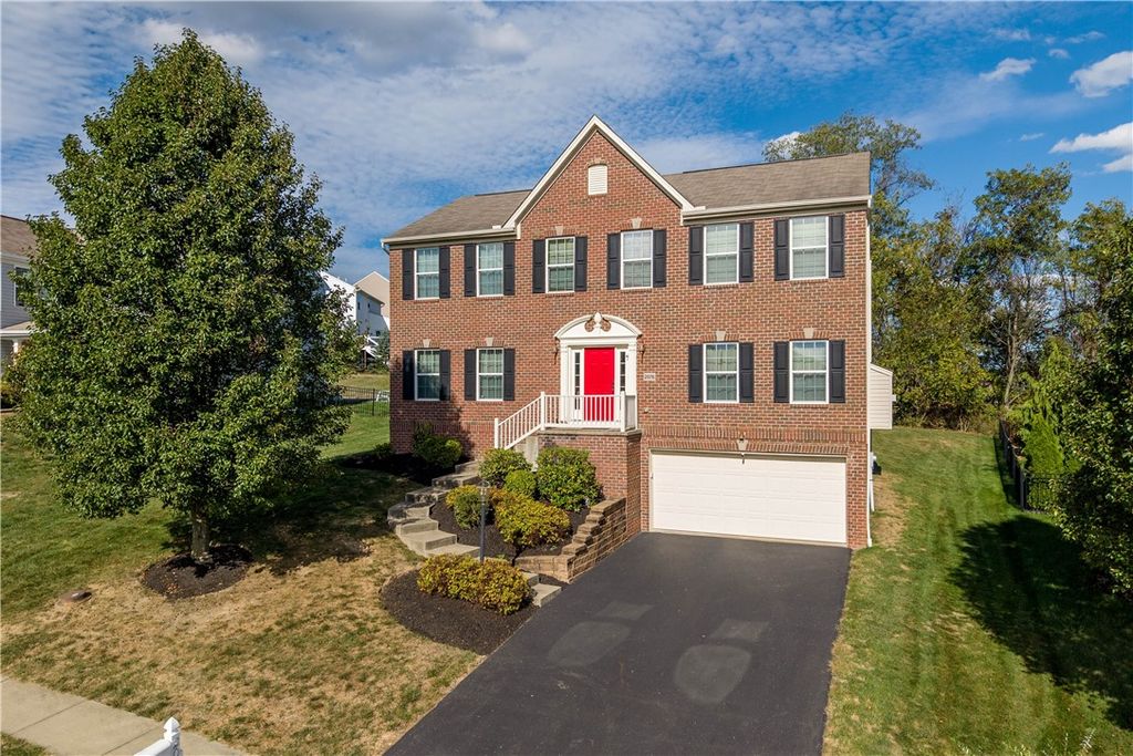 2076 Majestic Drive, North Strabane, PA 15317