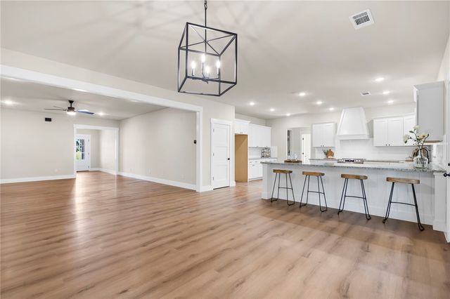 10101 Raindrop Lane, Gravette, AR 72736