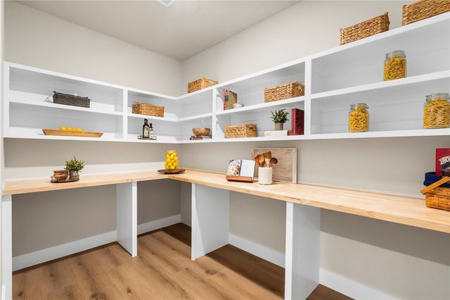 10101 Raindrop Lane, Gravette, AR 72736