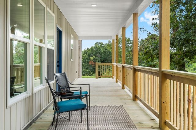 10101 Raindrop Lane, Gravette, AR 72736