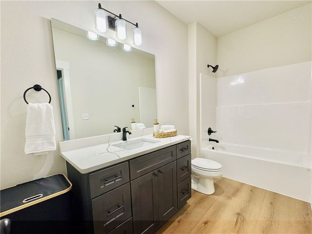 10101 Raindrop Lane, Gravette, AR 72736