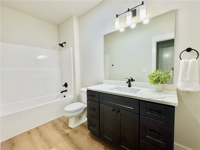 10101 Raindrop Lane, Gravette, AR 72736