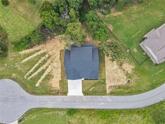 10101 Raindrop Lane, Gravette, AR 72736