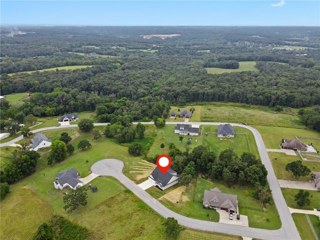 10101 Raindrop Lane, Gravette, AR 72736