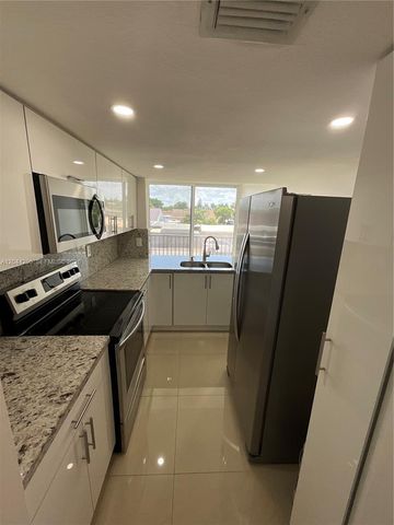 9441 SW 4th St 214, Miami, FL 33174
