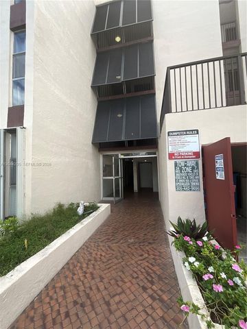 9441 SW 4th St 214, Miami, FL 33174