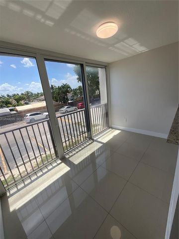 9441 SW 4th St 214, Miami, FL 33174