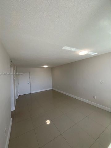 9441 SW 4th St 214, Miami, FL 33174