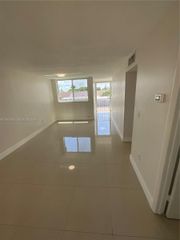 9441 SW 4th St 214, Miami, FL 33174