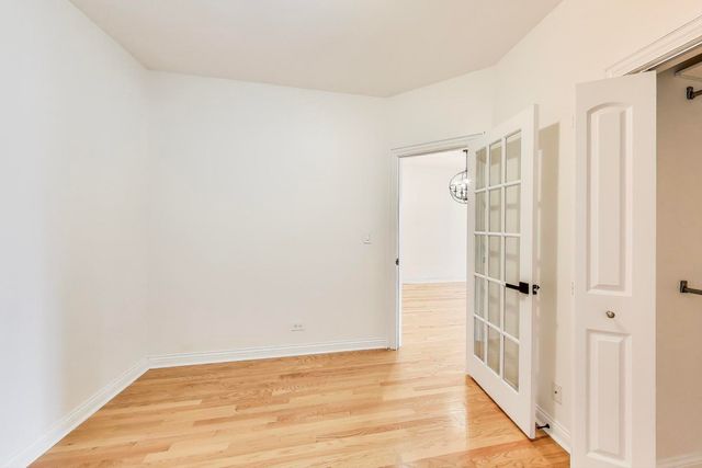 5924 N Milwaukee Avenue 2, Chicago, IL 60646