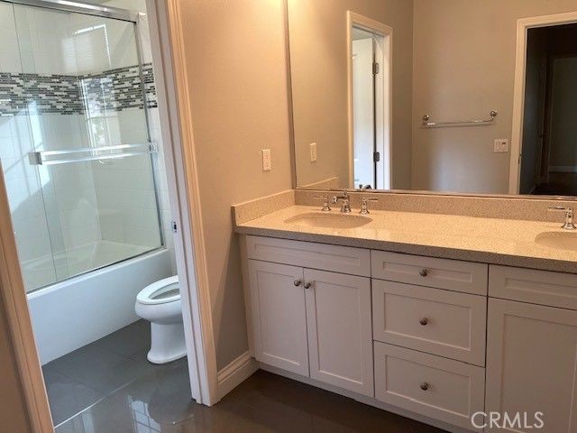 61 Bloomington, Irvine, CA 92620