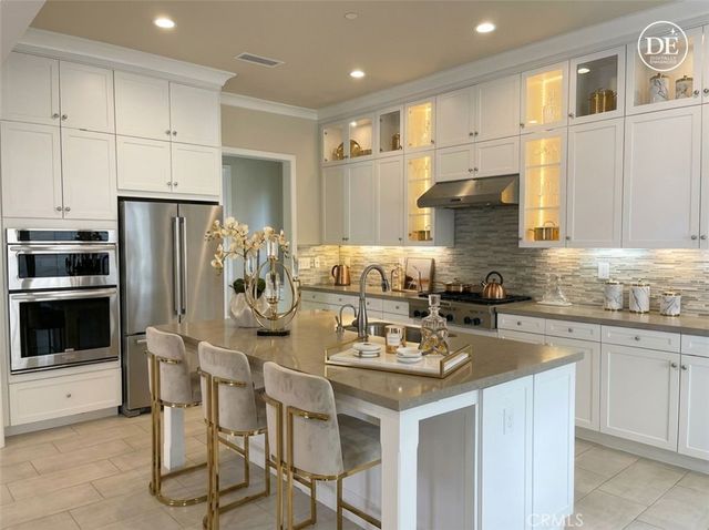 61 Bloomington, Irvine, CA 92620