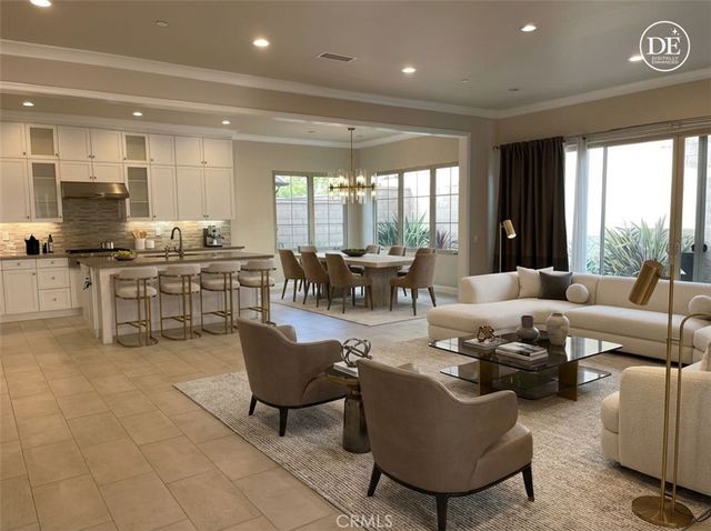 61 Bloomington, Irvine, CA 92620