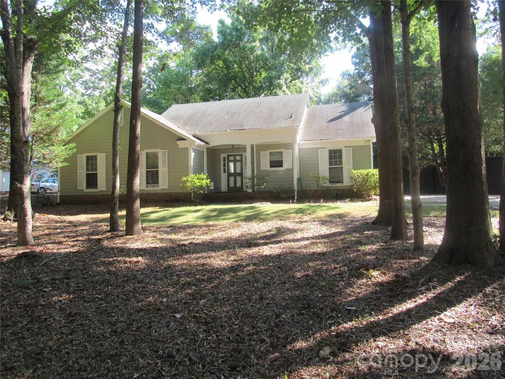 9024 Gamesford Drive, Charlotte, NC 28277