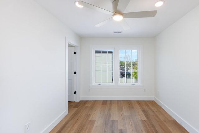 30 H Street, Charleston, SC 29403